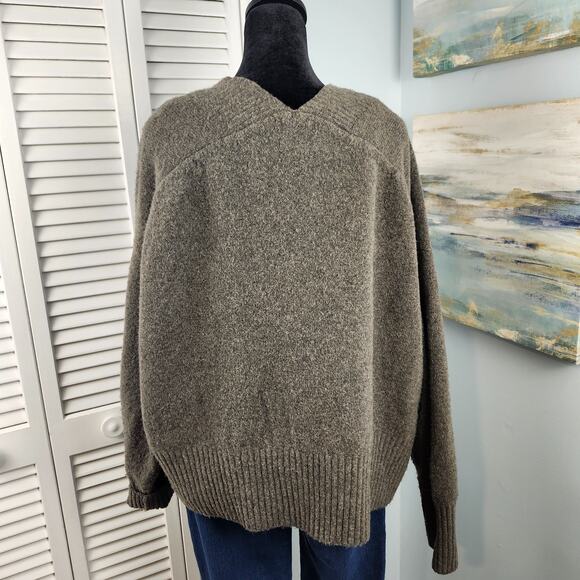 H&M Oversized Fuzzy Cardigan Gray V-Neck Rhinestone Buttons Large Wool Blend - Picture 6 of 9
